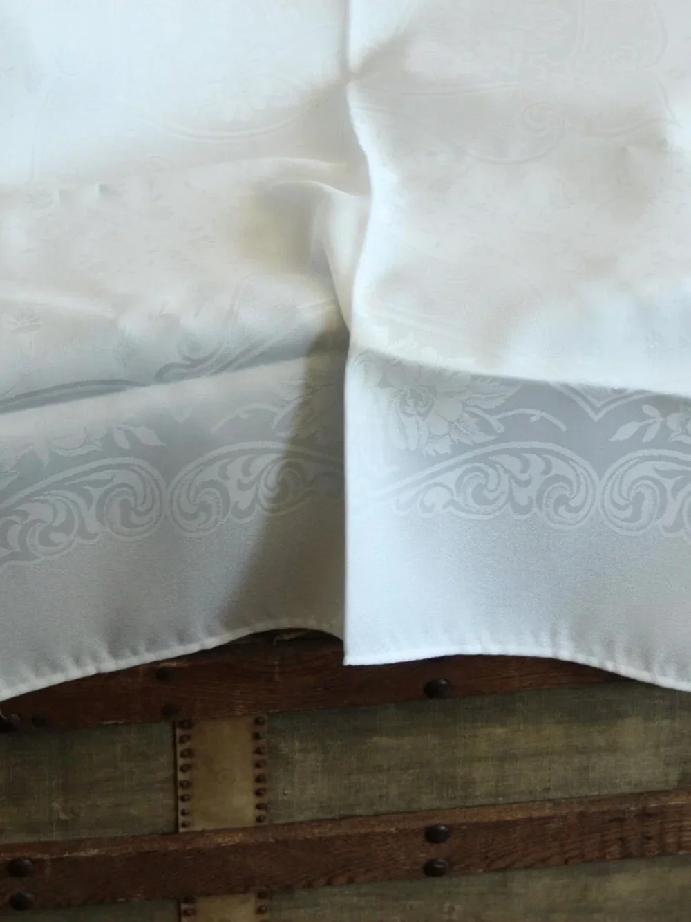 Vintage 1980s 1990s Tablecloth, English White Damask Rectangular, 53